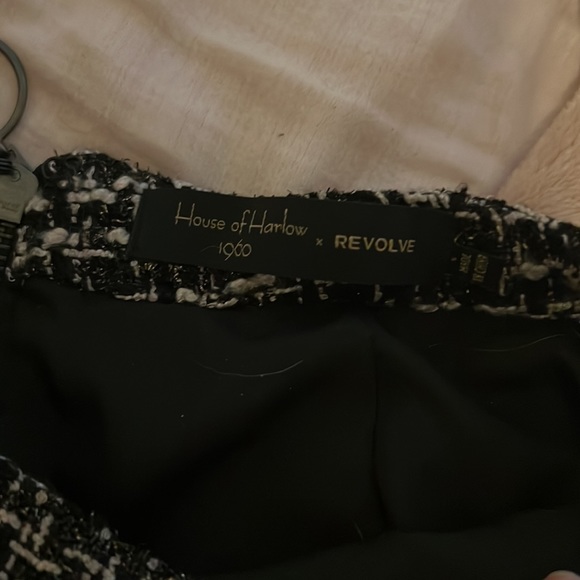 House of Harlow x Revolve skirt size S - Picture 2 of 2